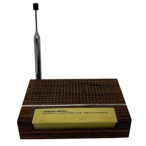 Vintage Realistic Crystal Controlled Weatheradio Radio Model 12-152A